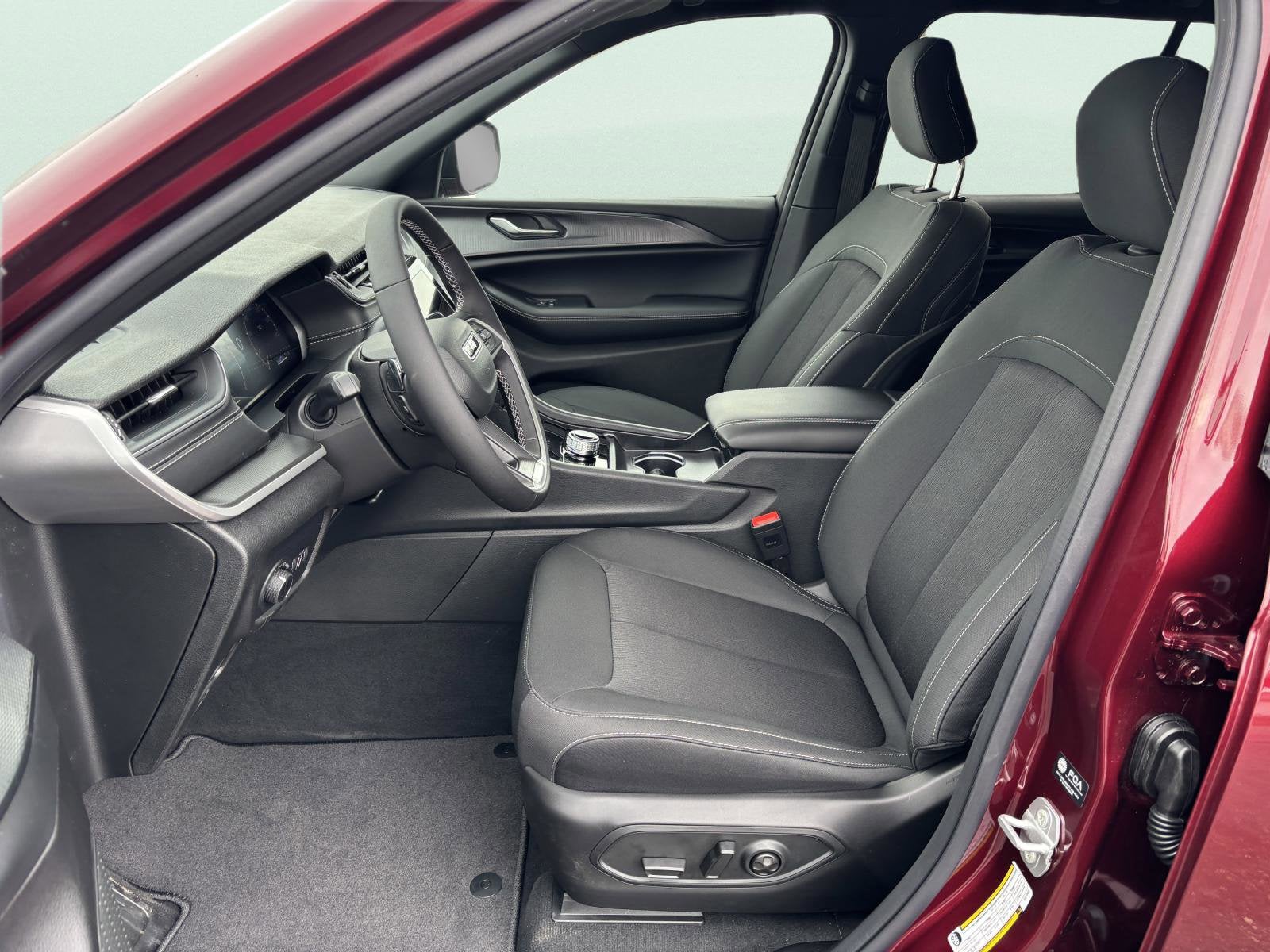 2026 Jeep Grand Cherokee Laredo X