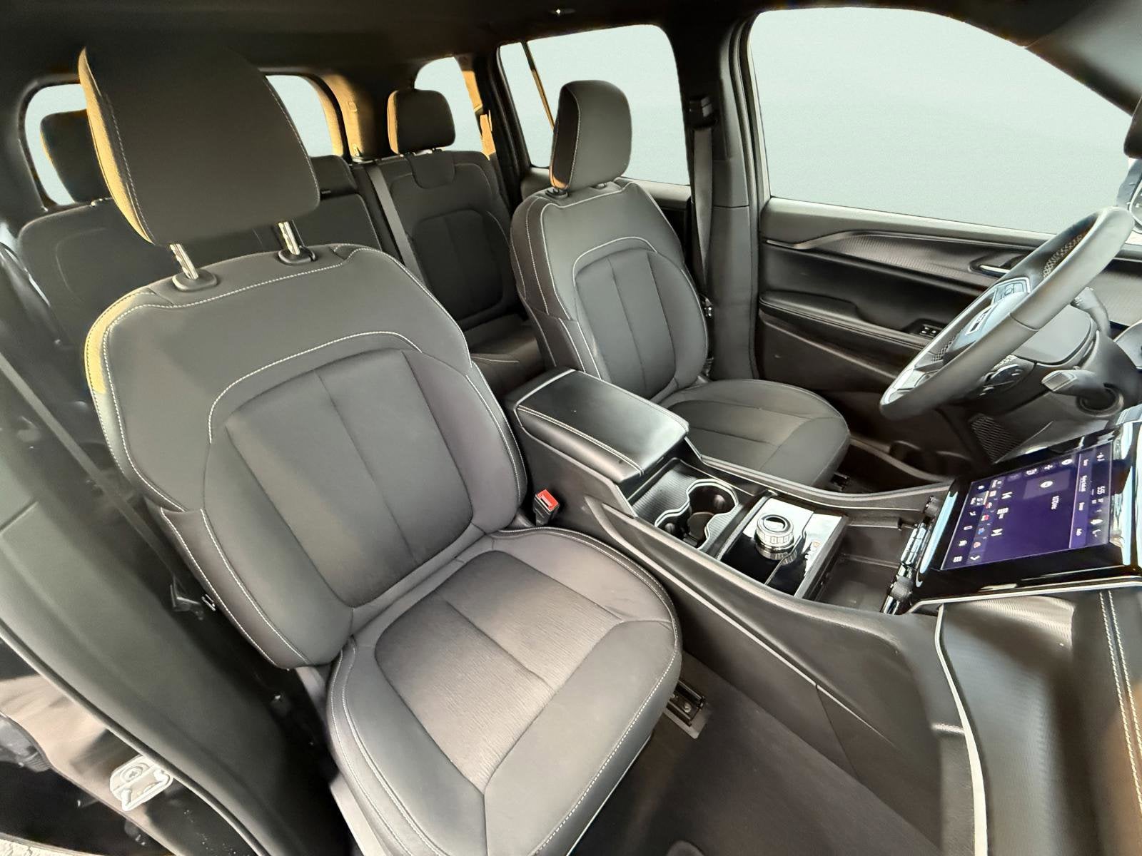 2024 Jeep Grand Cherokee Laredo X