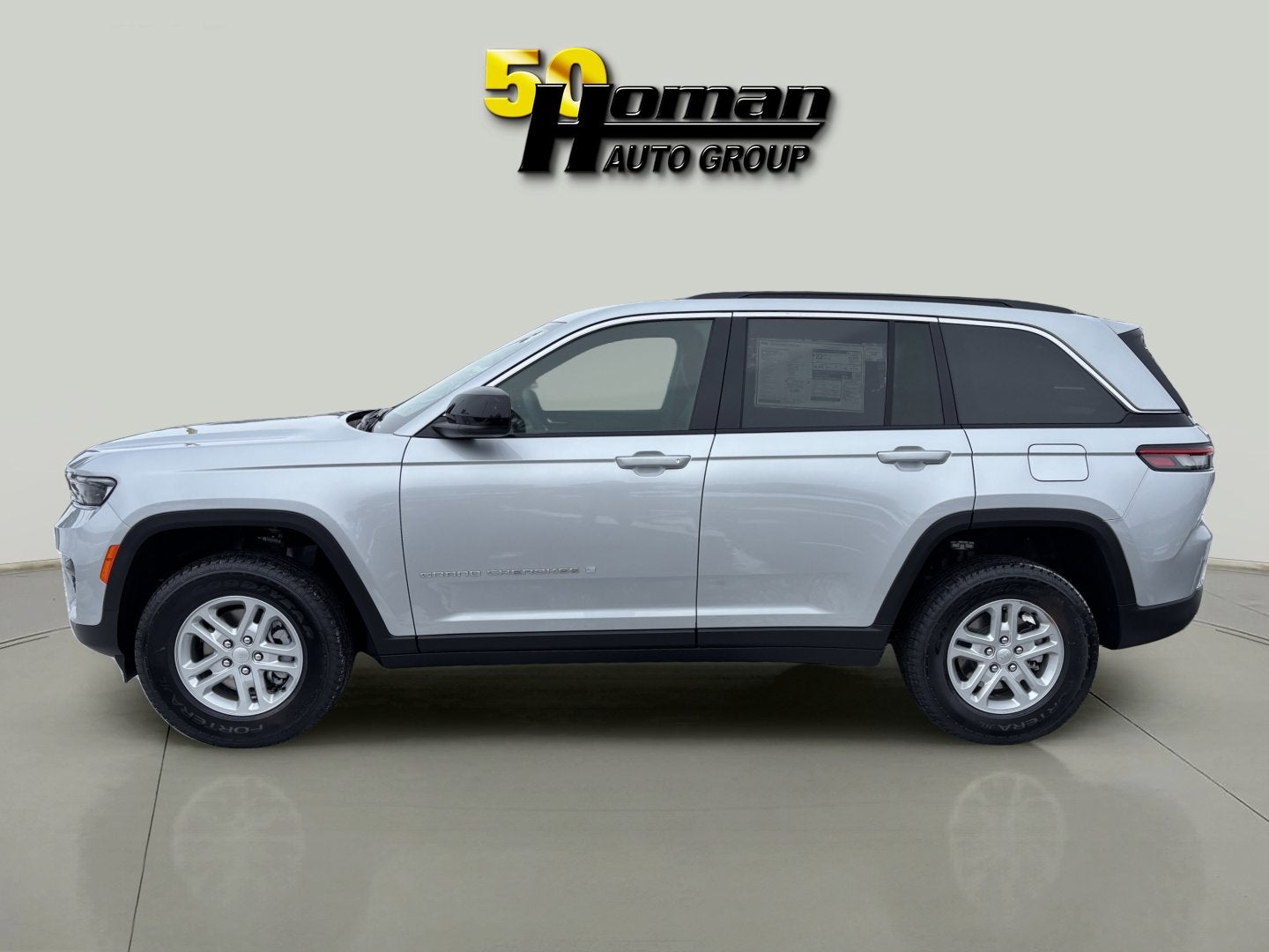 2025 Jeep Grand Cherokee Laredo