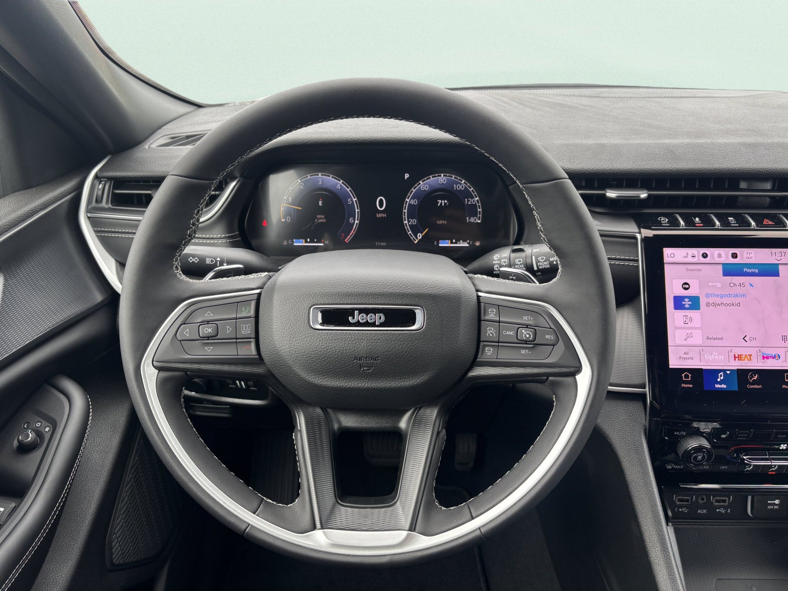 2027 Jeep Grand Cherokee Laredo X