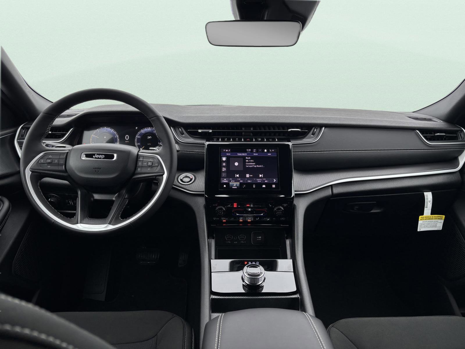 2025 Jeep Grand Cherokee Laredo