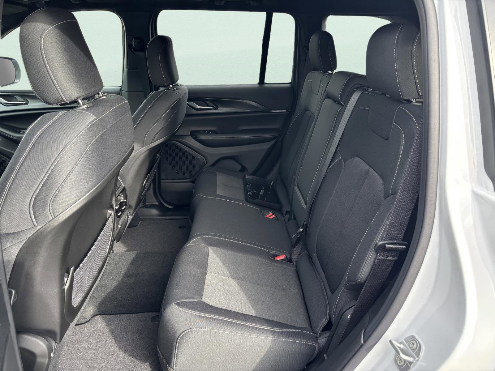 2026 Jeep Grand Cherokee Laredo X