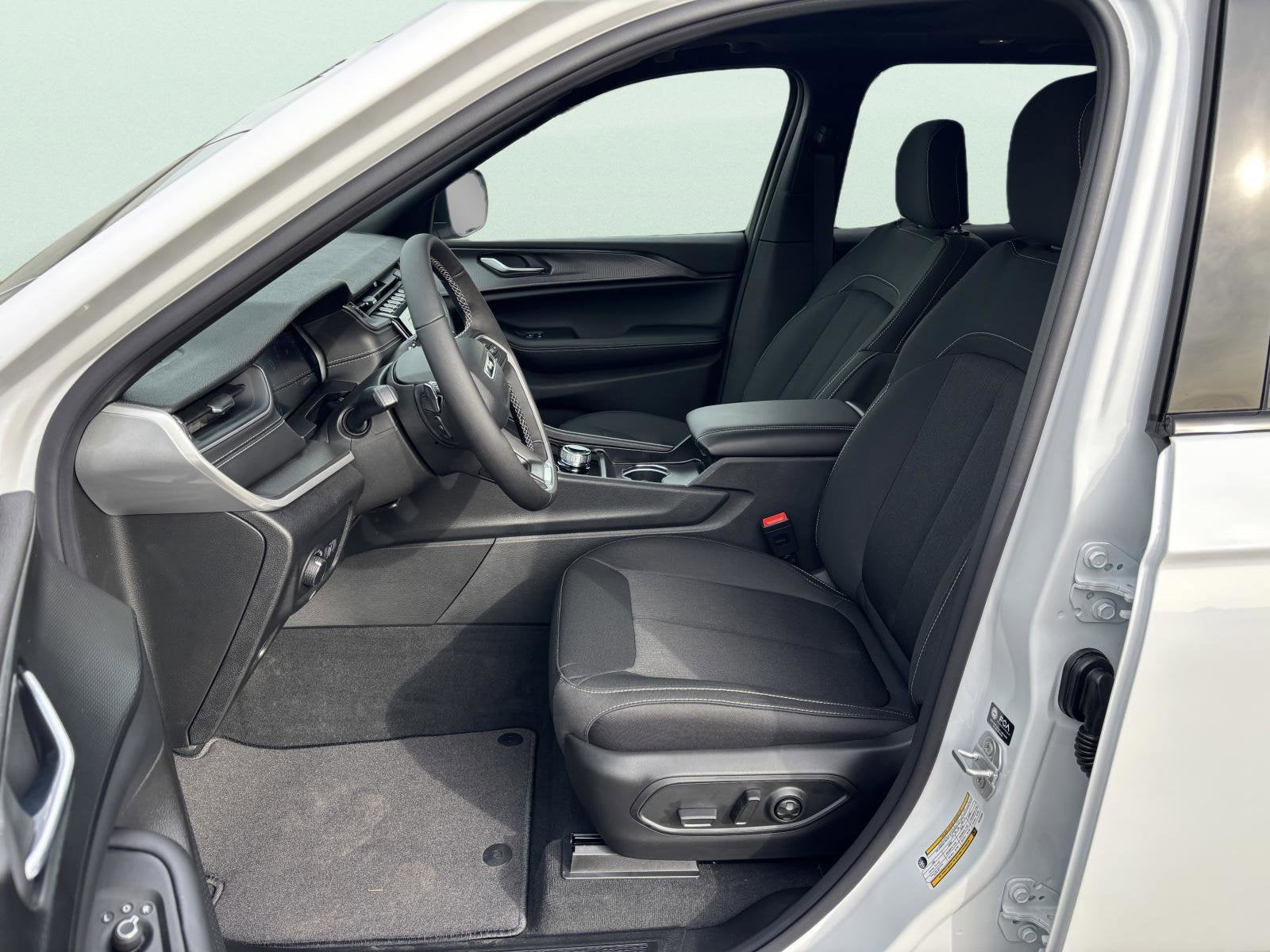 2026 Jeep Grand Cherokee Laredo X