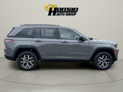 2027 Jeep Grand Cherokee Laredo X