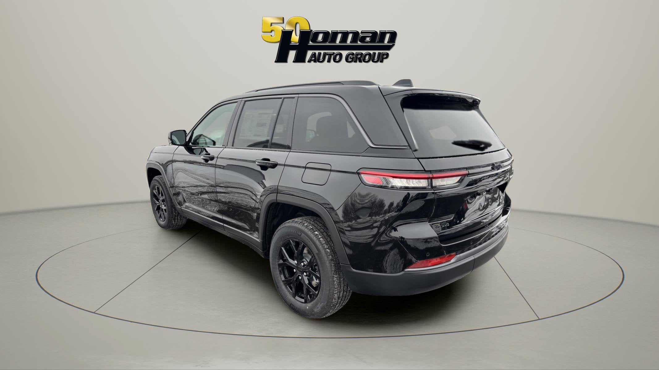 2026 Jeep Grand Cherokee Laredo Altitude