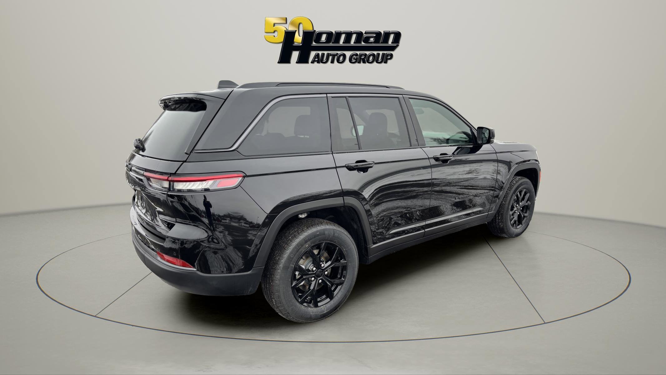 2026 Jeep Grand Cherokee Laredo Altitude