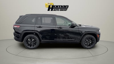 2026 Jeep Grand Cherokee Laredo Altitude