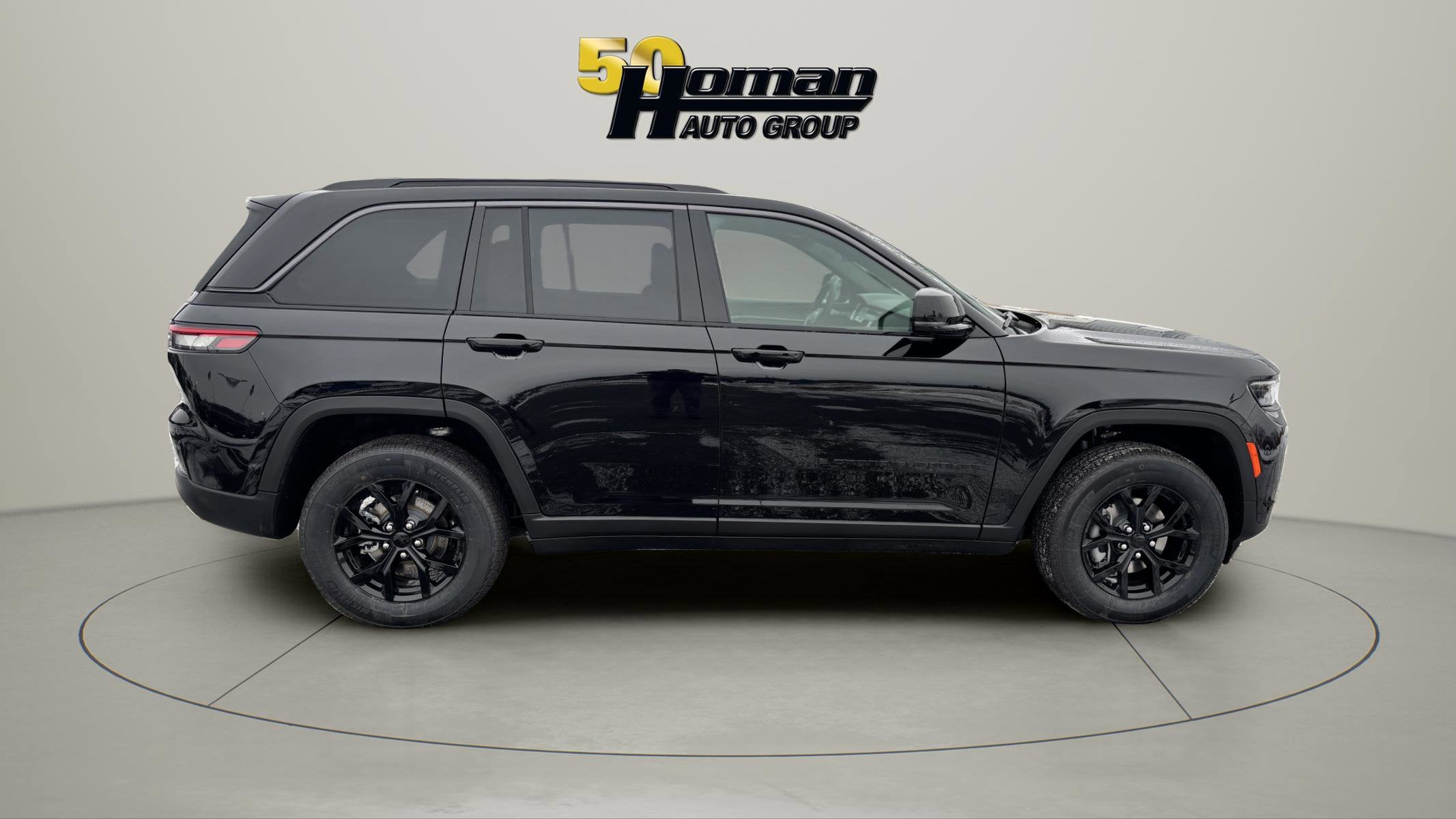 2026 Jeep Grand Cherokee Laredo Altitude