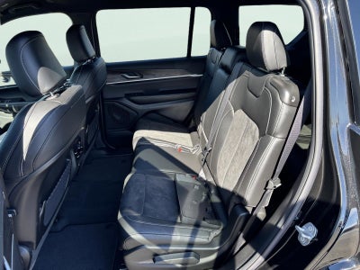 2026 Jeep Grand Cherokee L Laredo Altitude