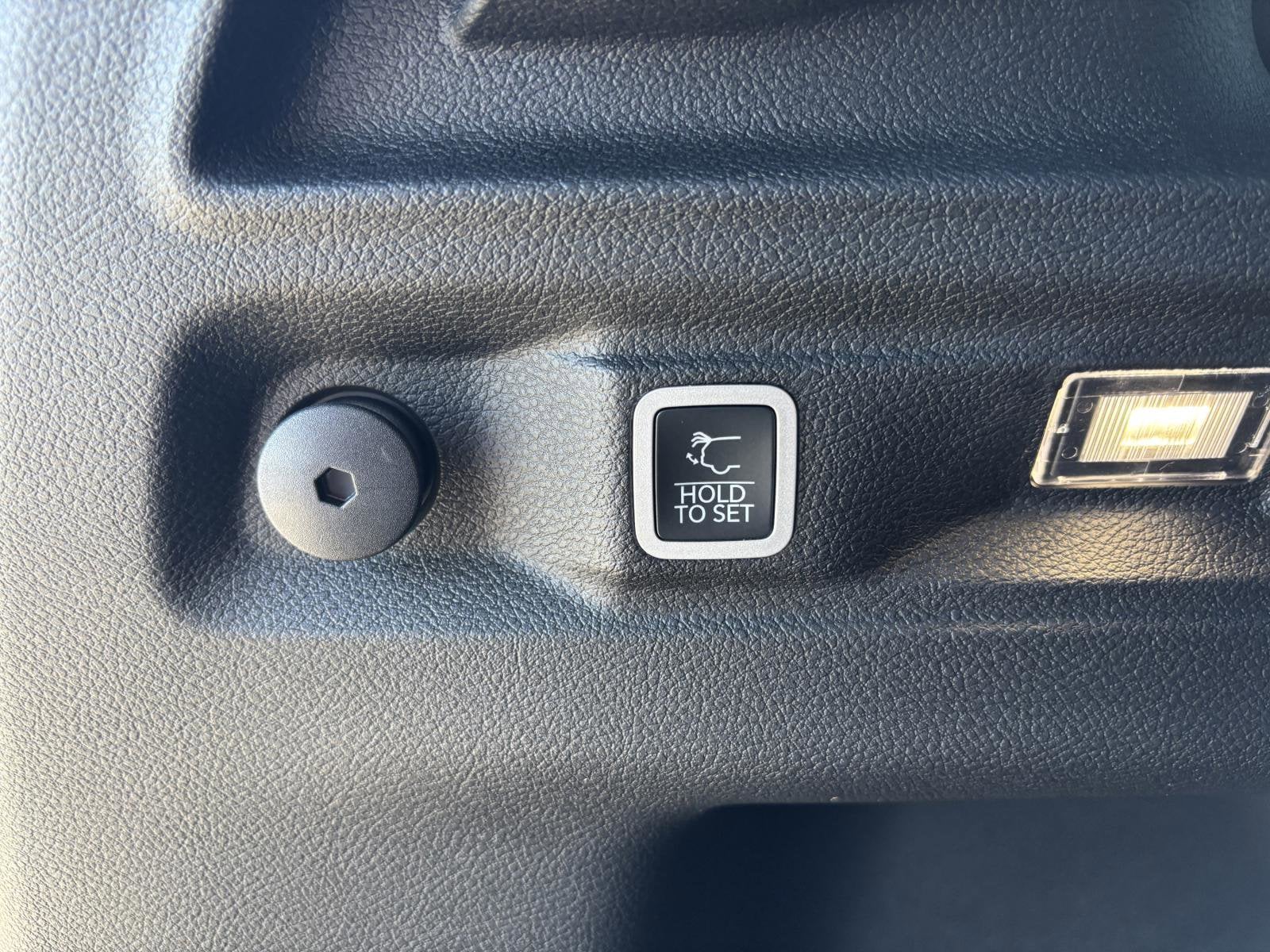 2026 Jeep Grand Cherokee L Laredo Altitude