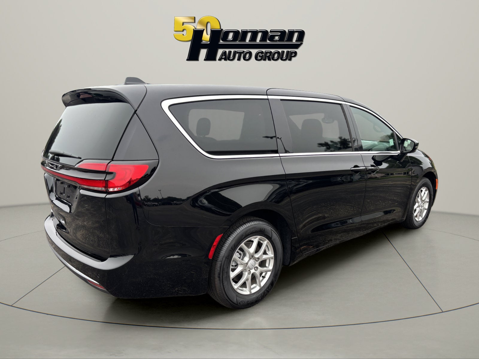 2027 Chrysler Pacifica Select