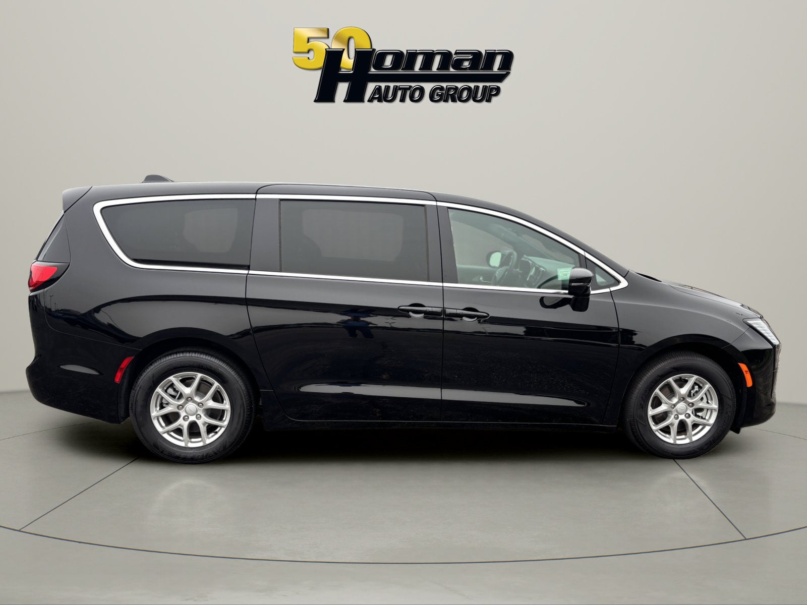2027 Chrysler Pacifica Select