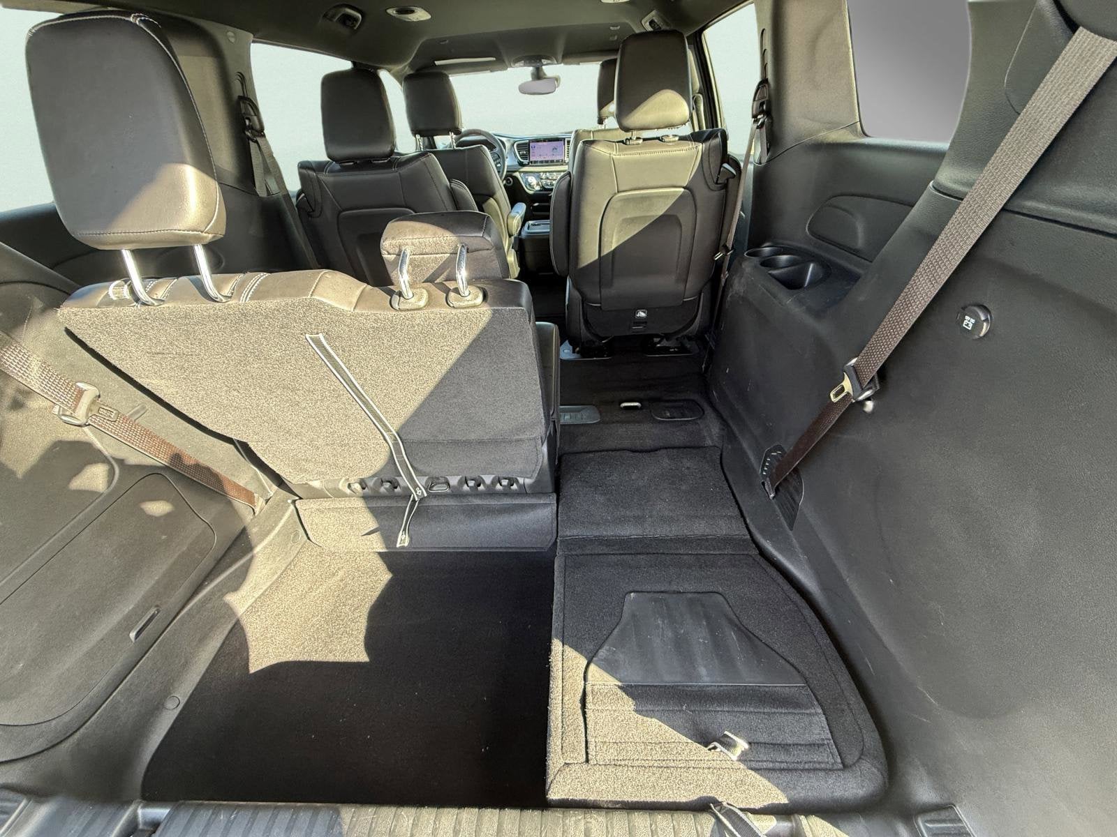 2023 Chrysler Pacifica Hybrid Touring L