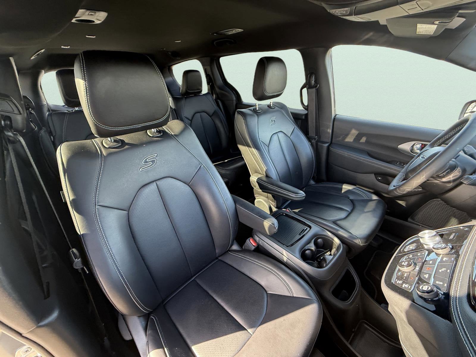 2023 Chrysler Pacifica Hybrid Touring L