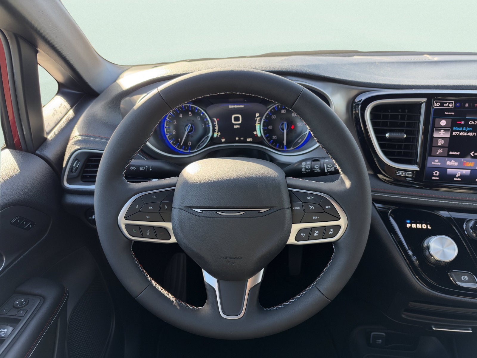 2027 Chrysler Pacifica Select