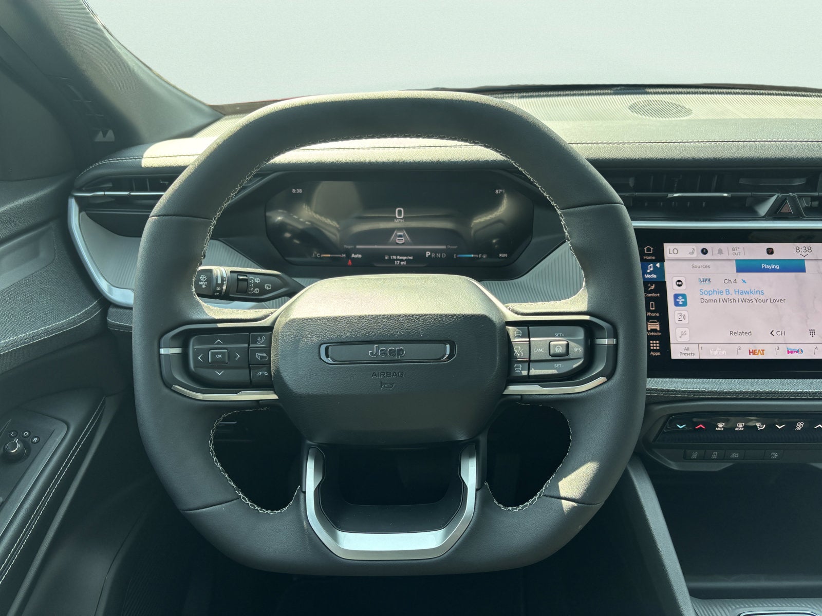 2026 Jeep Cherokee Laredo