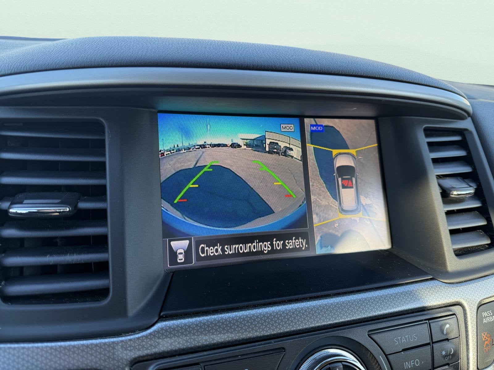 2019 Nissan Pathfinder SL